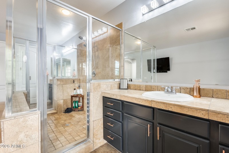 Double Vanity Area