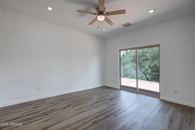 20251030024036399943000000-o