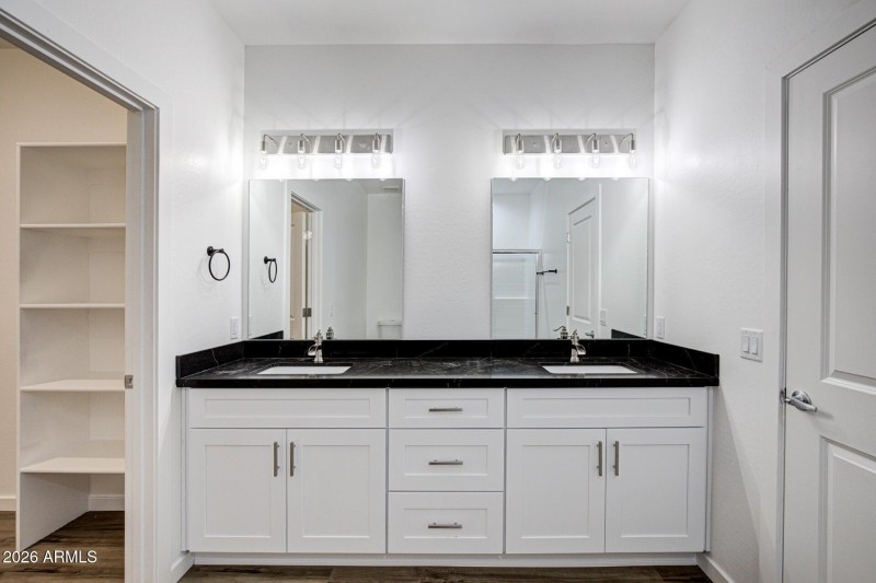 20251030024039747556000000-o