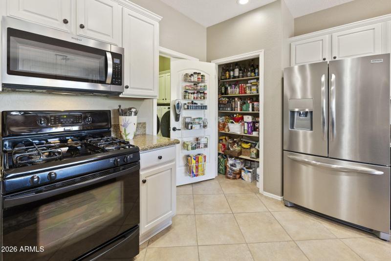 49-13449 W Junipero Dr