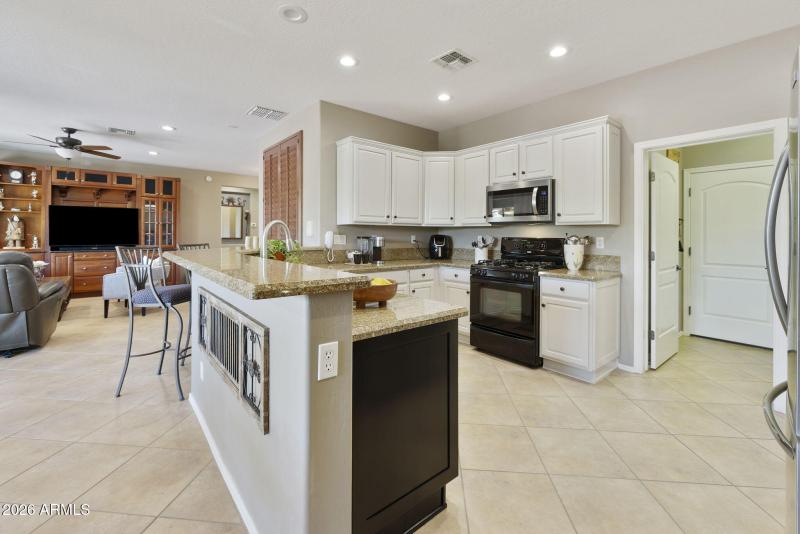 50-13449 W Junipero Dr