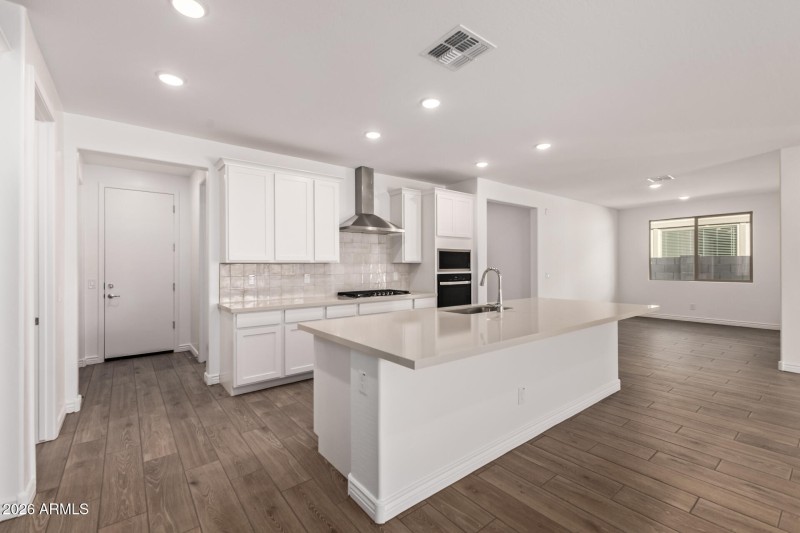 PHX_Miravida_Lot 1042_Blush_14789_Kitche