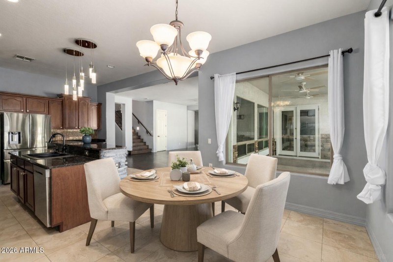 Flaming staged Eat in Kitchen