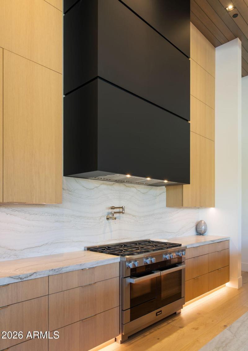 143-web-or-mls-GREAT ROOM UPDATED14