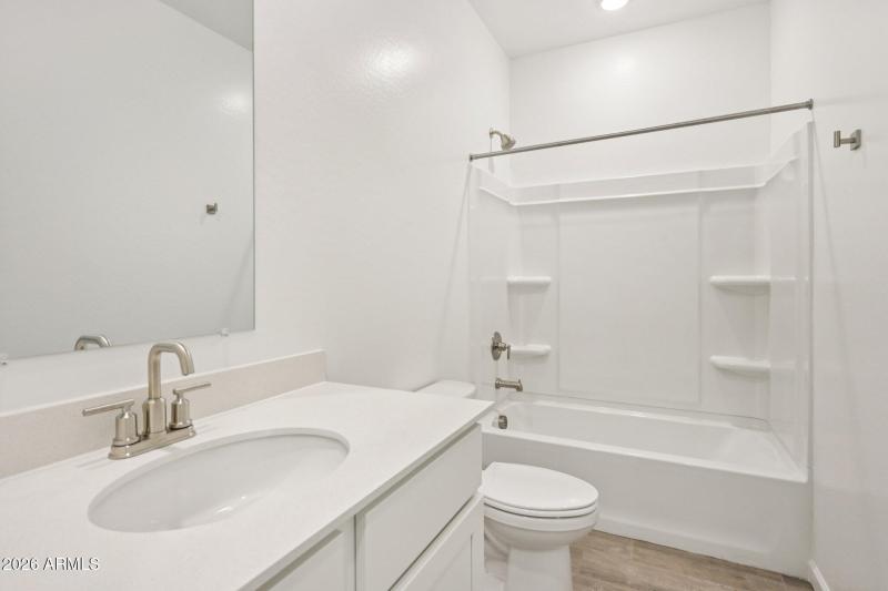 18-web-or-mls-W Camino de Oro-S1103-018