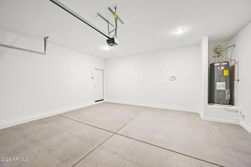 30-web-or-mls-La Senda Dr W-S1103-030