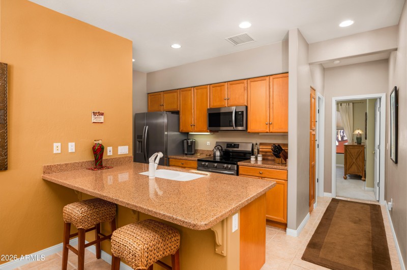 Kitchen Breakfast Bar