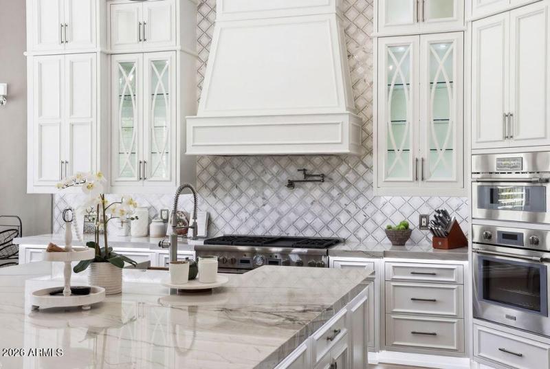 Top of the Line Model Perfect Kitchen