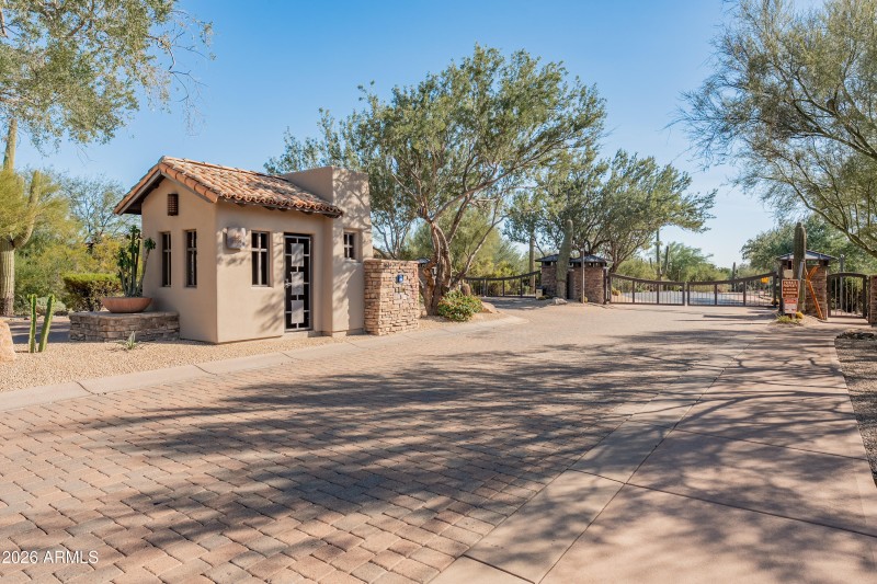 Front Gate Saguaro Highlands