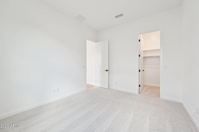 30-web-or-mls-E Twin Acres Dr-S1103-030