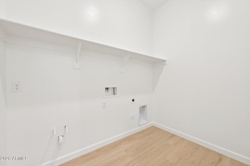 39-web-or-mls-E Twin Acres Dr-S1103-039