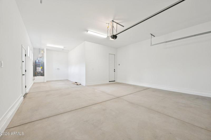 41-web-or-mls-E Twin Acres Dr-S1103-041