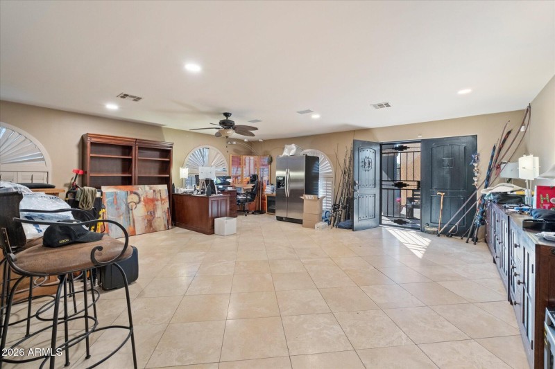 Separate Entry w Abundant Light