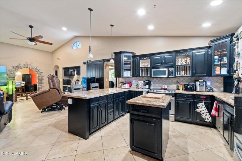 Center Island & Custom Cabinetry