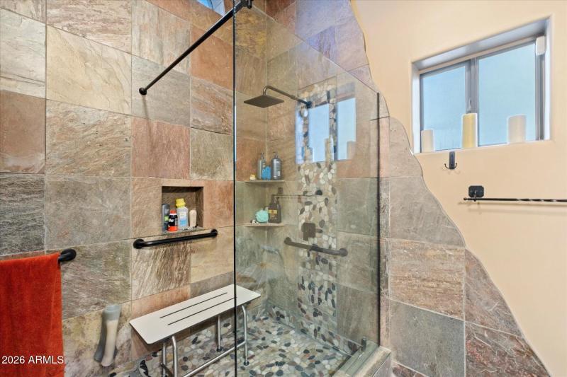 Walk-In Shower w Tile Surround