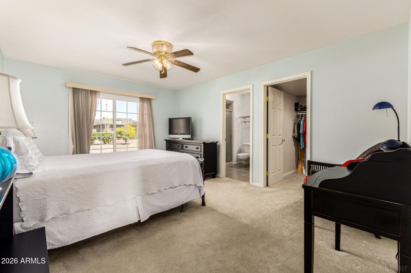 Lg Primary with slider