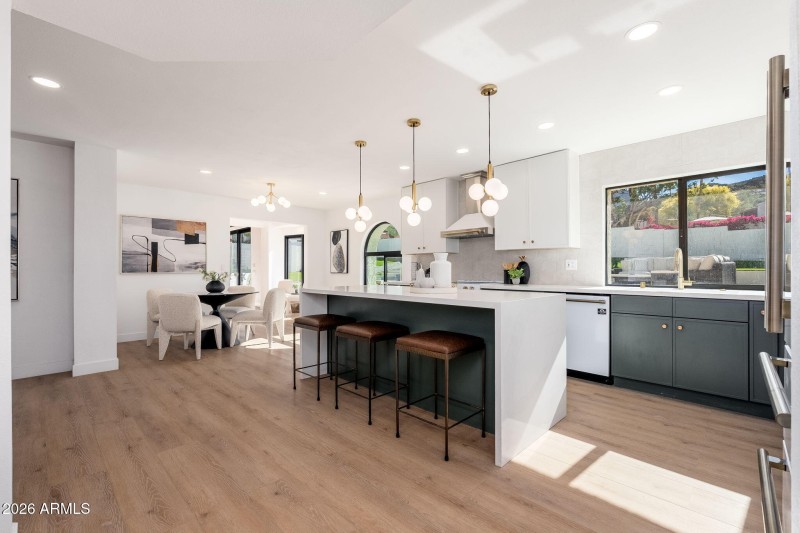 1926 E Augusta Ave - 12