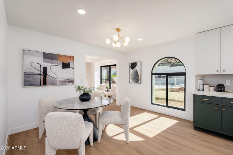 1926 E Augusta Ave - 18