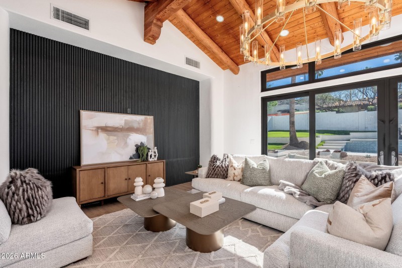 1926 E Augusta Ave - 24