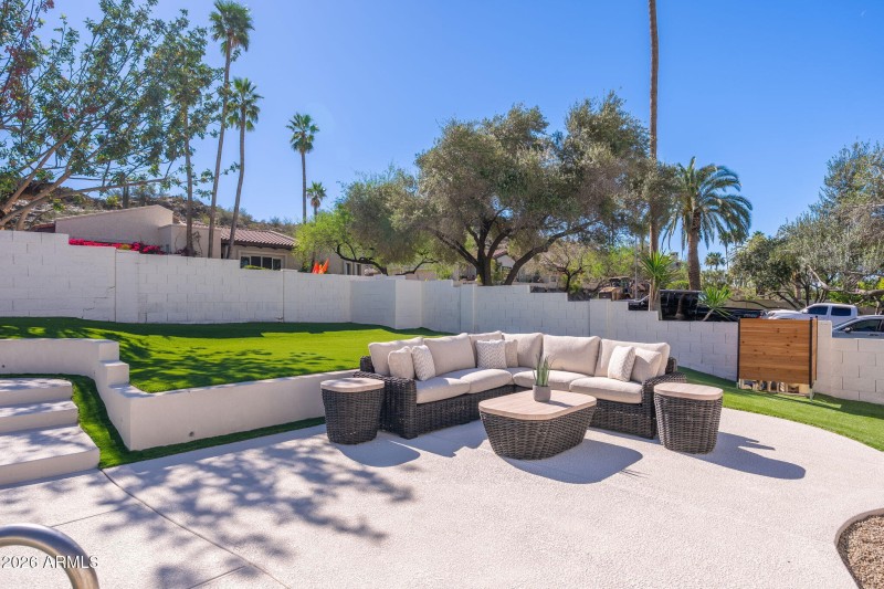 1926 E Augusta Ave - 49