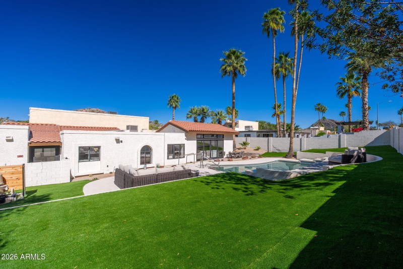 1926 E Augusta Ave - 51