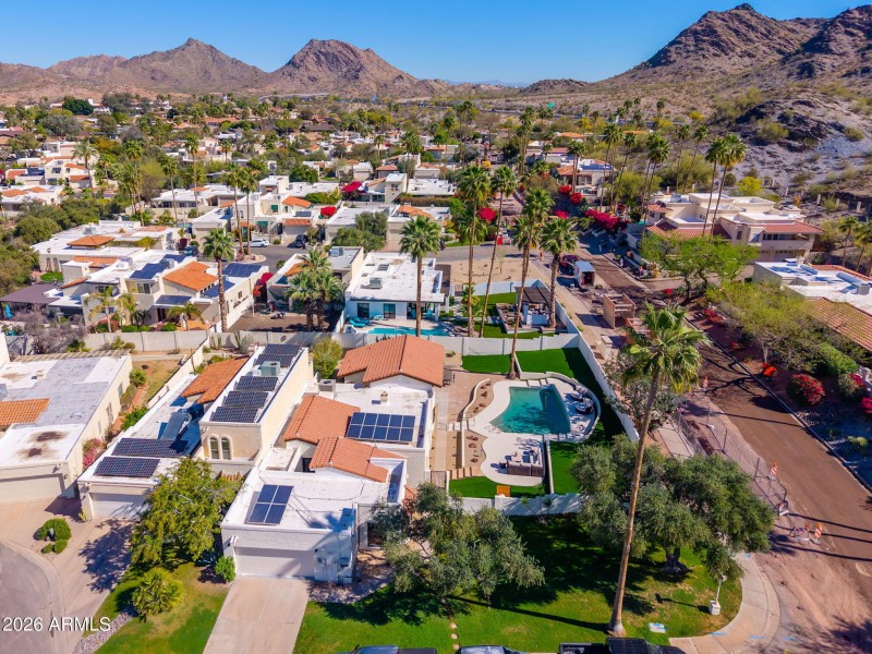 1926 E Augusta Ave - 52