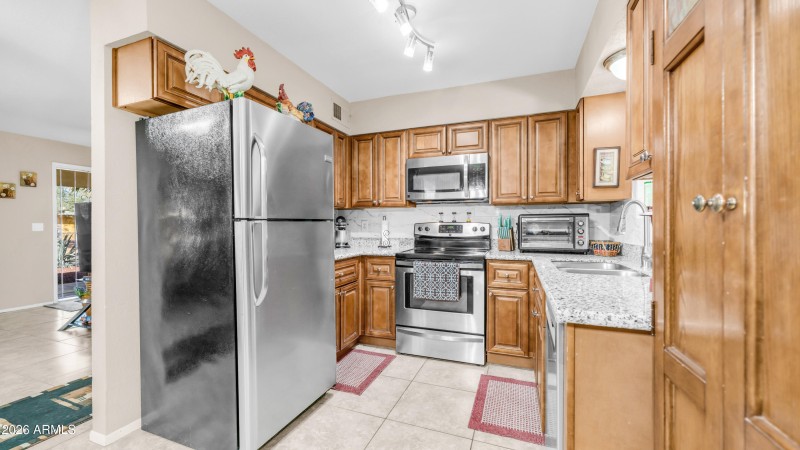 637 S Copper Dr (7)