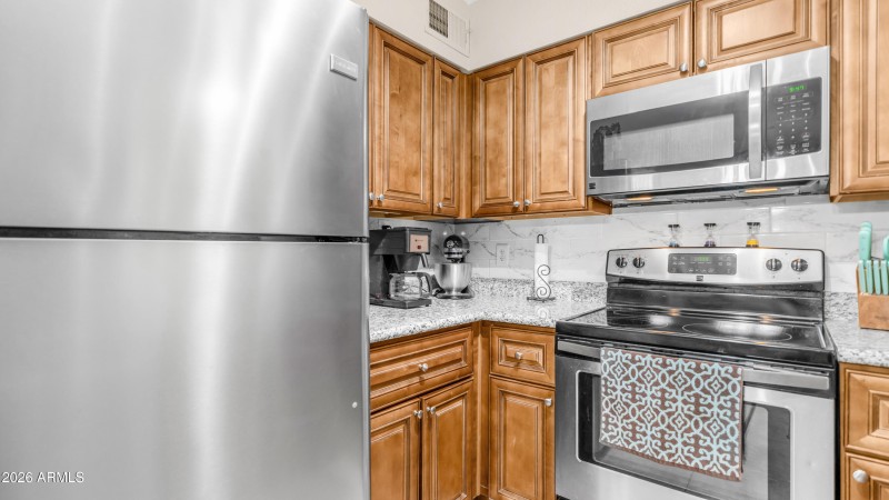 637 S Copper Dr (10)