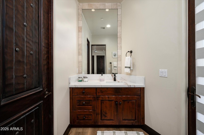 24-11343EApacheVistasDr-39