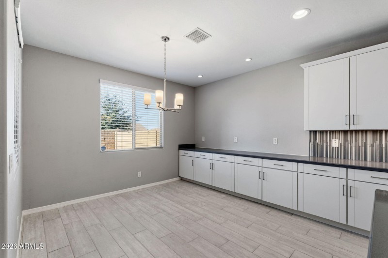 009__5706 S Winchester