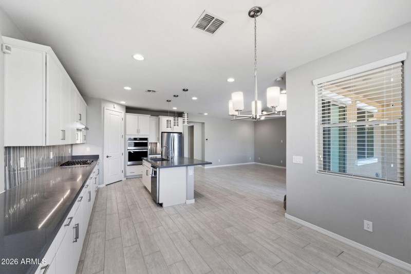 010__5706 S Winchester