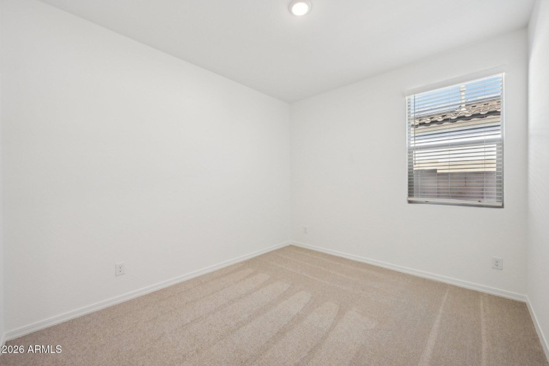 19-web-or-mls-77th Dr-S1403-019