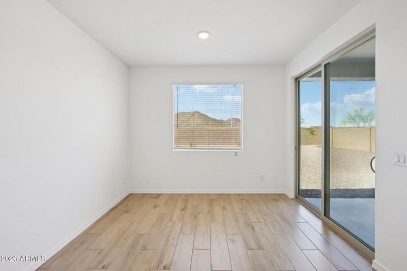 23-web-or-mls-77th Dr-S1403-023