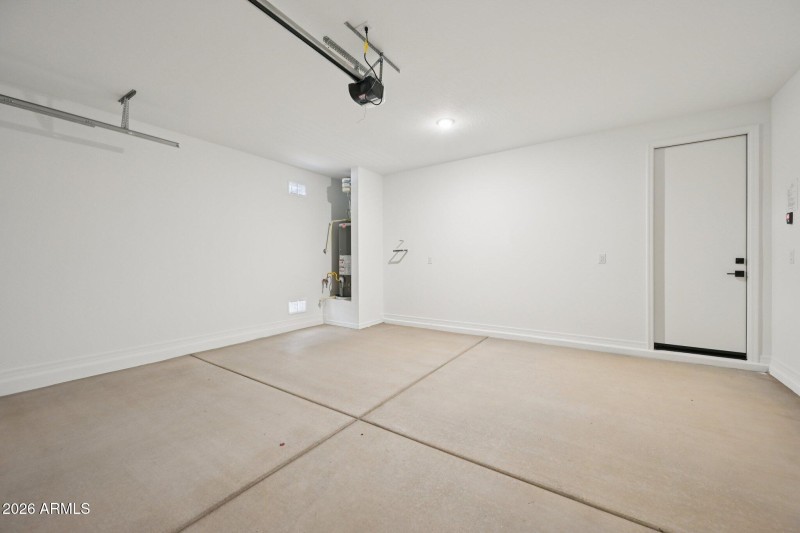 34-web-or-mls-77th Dr-S1403-034