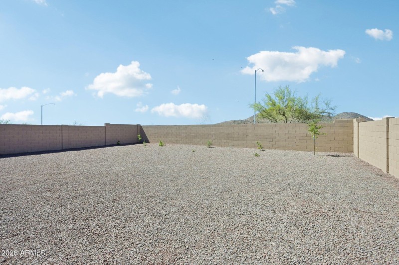 39-web-or-mls-77th Dr-S1403-039