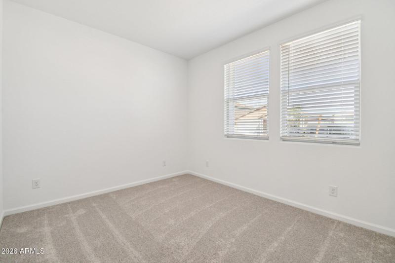 16-web-or-mls-W Tamarisk Ave-S1403-016