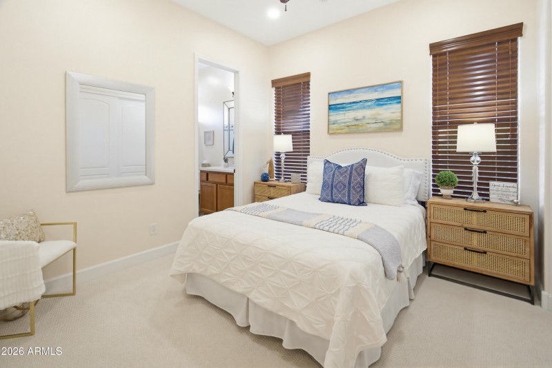 15817 W Bonitos Dr-6