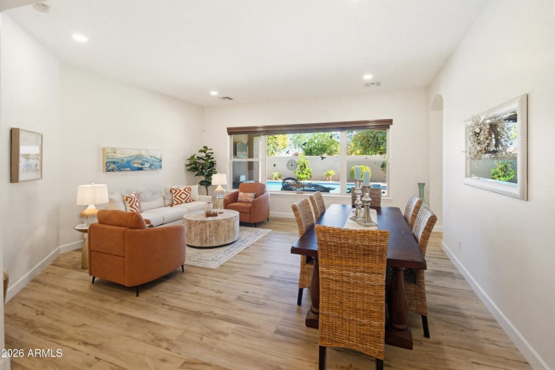 15817 W Bonitos Dr-23