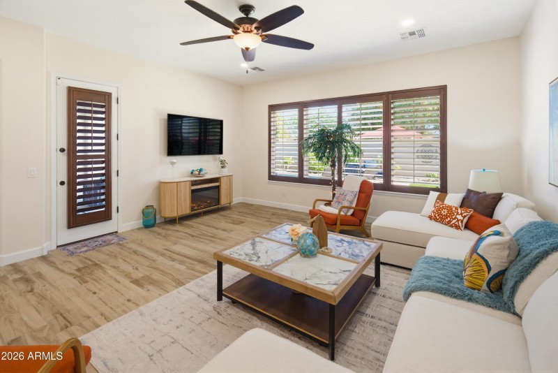 15817 W Bonitos Dr-35