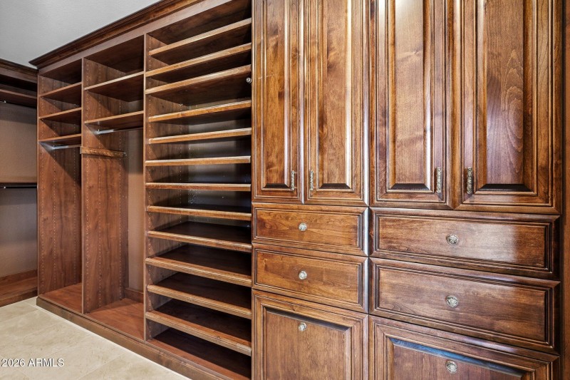 47-web-or-mls-E Solano Dr-L1403-047