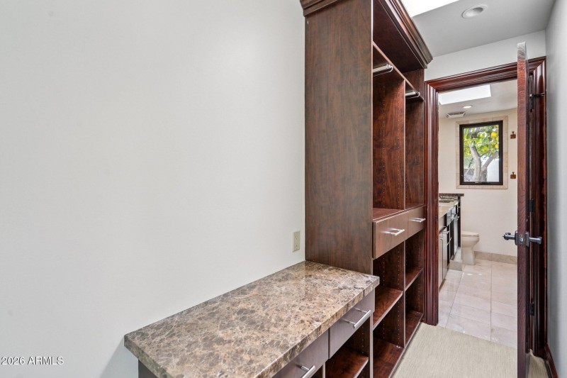 58-web-or-mls-E Solano Dr-L1403-058