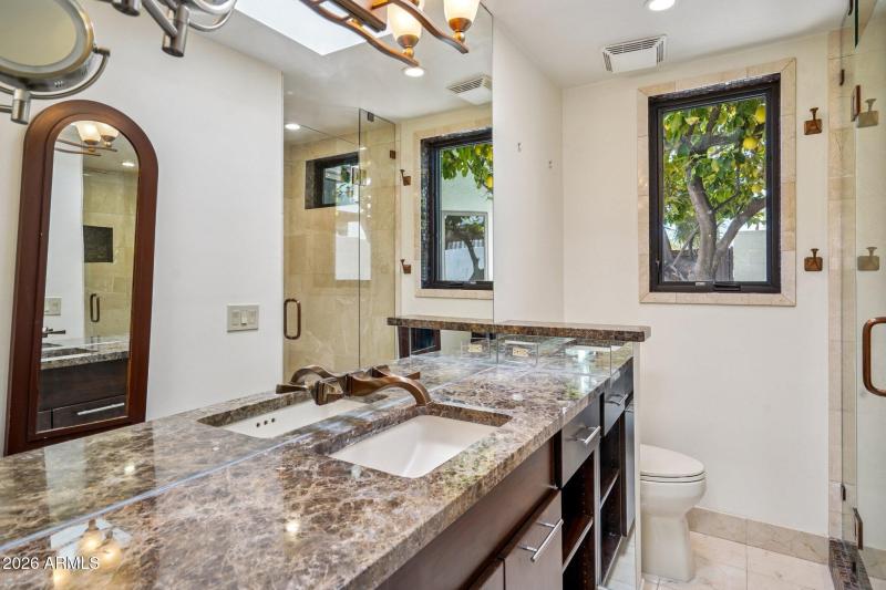 59-web-or-mls-E Solano Dr-L1403-059