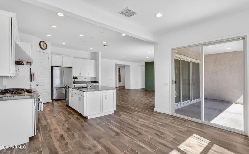 18-web-or-mls-075E Terrel St