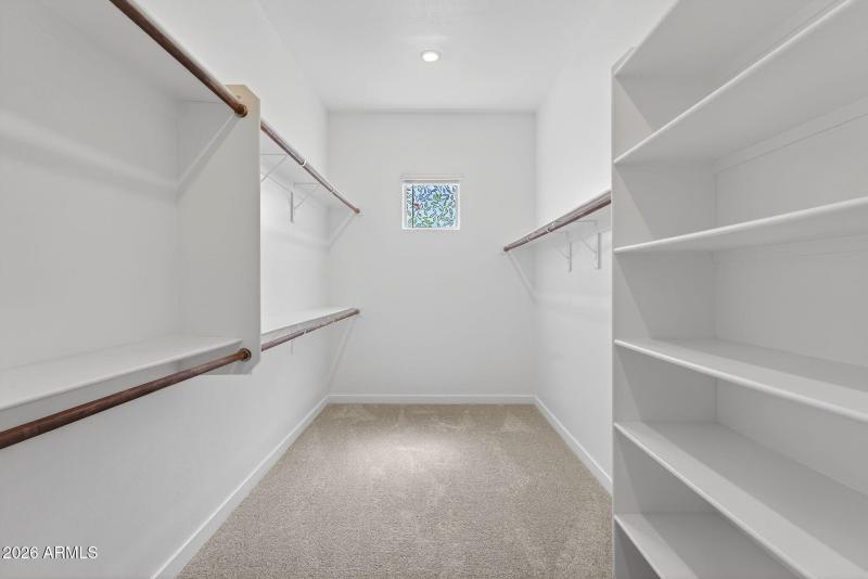 40-web-or-mls-050E Terrel St