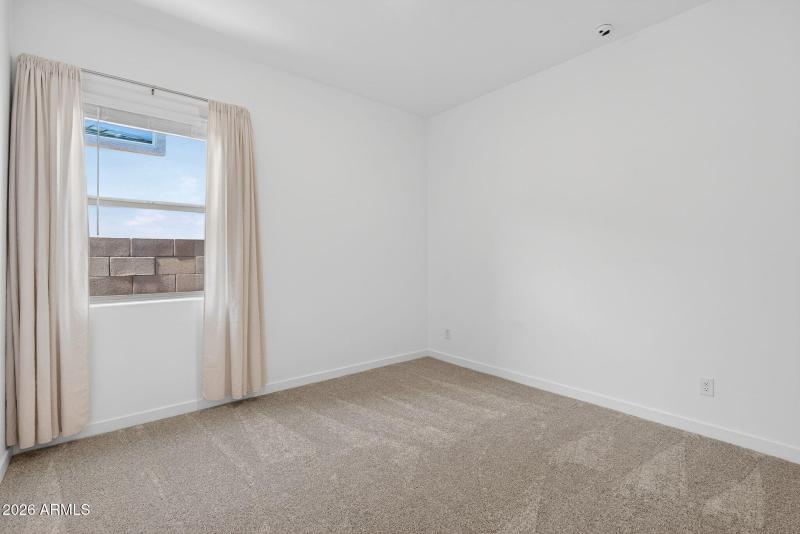 43-web-or-mls-032E Terrel St