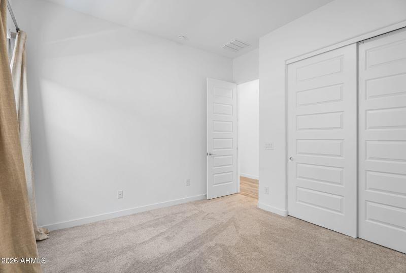 46-web-or-mls-035E Terrel St