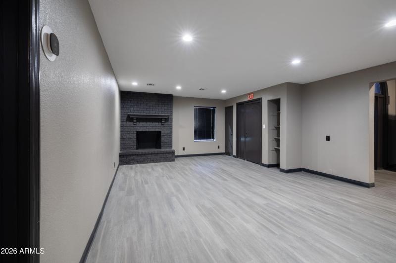 40wBrownRd-P-13