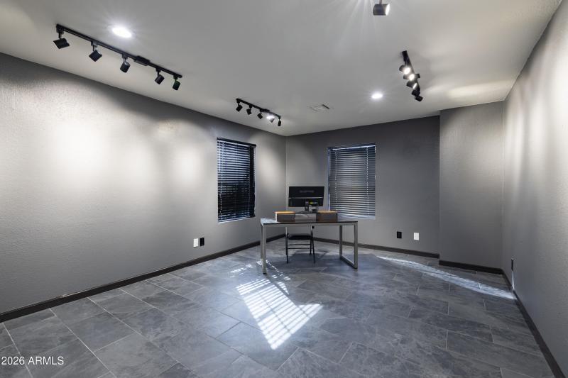 40wBrownRd-P-15