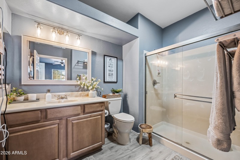 21-2155NGB205-ocupix-