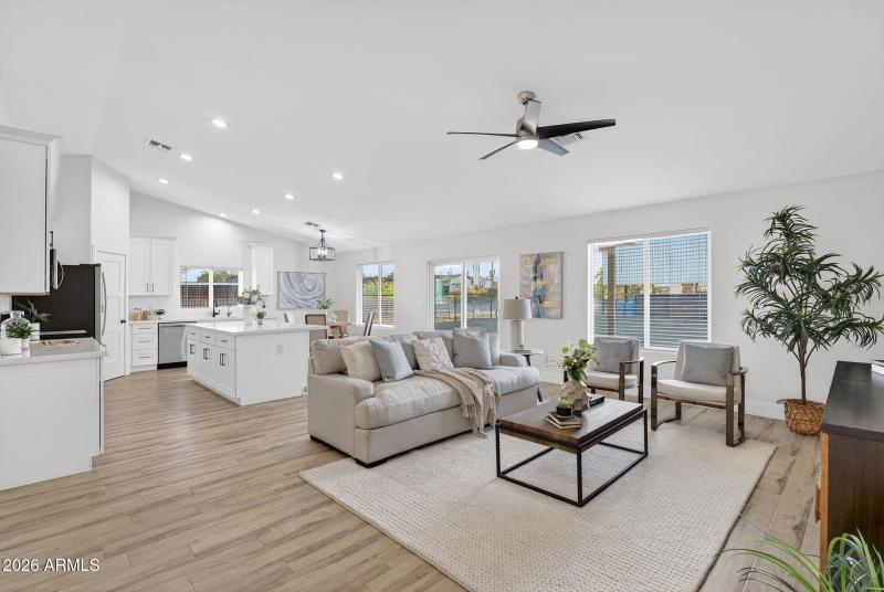 15-web-or-mls-036W Moon Dust Trl